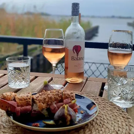 Plassenzicht Logies&sloepverhuur Frühstückspension 4*