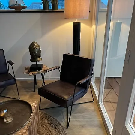 Bed & Breakfast Plassenzicht Logies & Sloepverhuur Loosdrecht