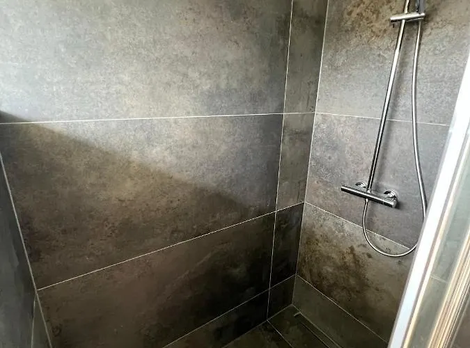 Bed and Breakfast Plassenzicht Logies & Sloepverhuur Loosdrecht