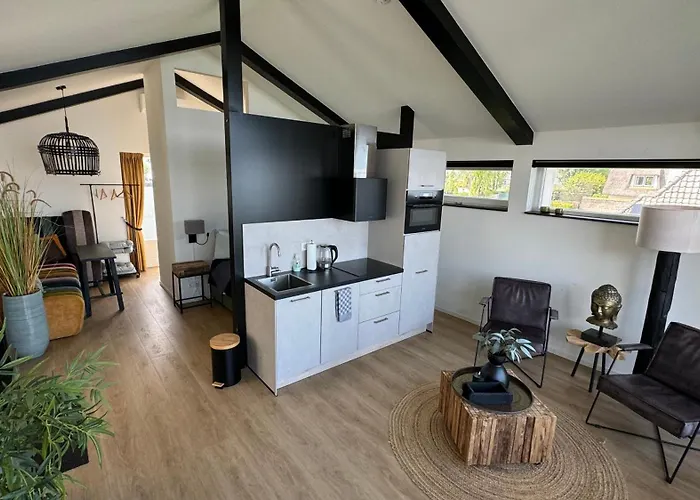 Plassenzicht Logies & Sloepverhuur 4*