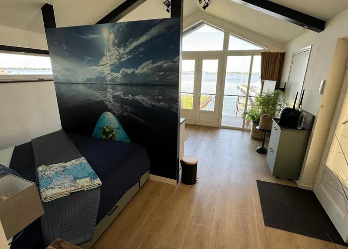 Plassenzicht Logies & Sloepverhuur Loosdrecht