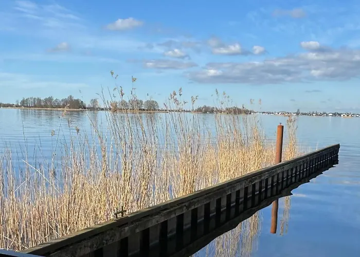 Plassenzicht Logies & Sloepverhuur 4* Loosdrecht