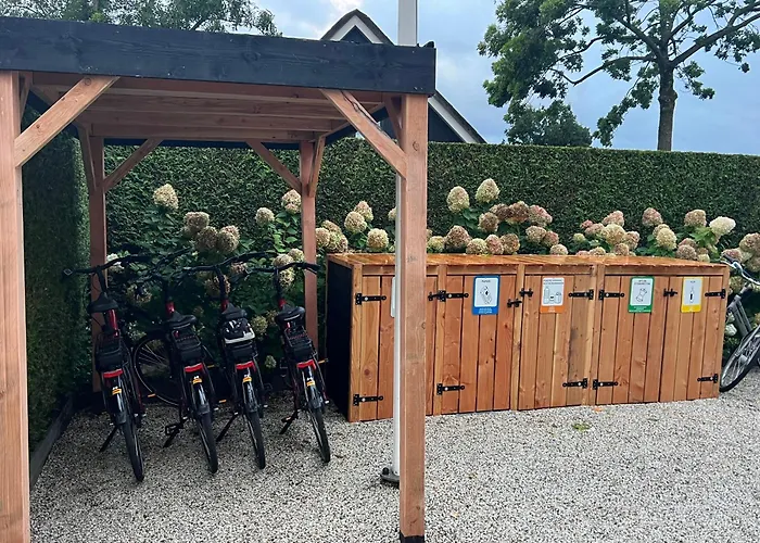 Plassenzicht Logies & Sloepverhuur 4*